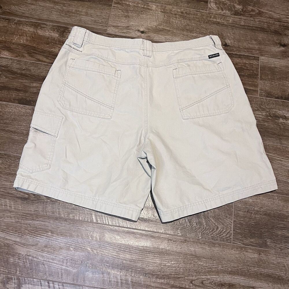 Columbia Shorts Men's 38 Khaki Zip Pockets Hiking Outdoor Cargo 8”